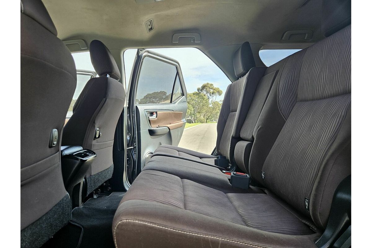 2015 Toyota Fortuner GX GUN156R