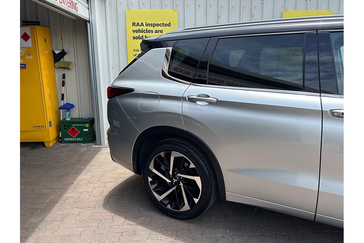 2023 Mitsubishi Outlander Exceed Tourer ZM