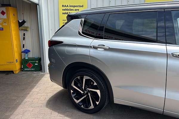 2023 Mitsubishi Outlander Exceed Tourer ZM