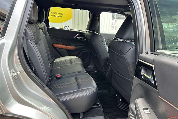 2023 Mitsubishi Outlander Exceed Tourer ZM