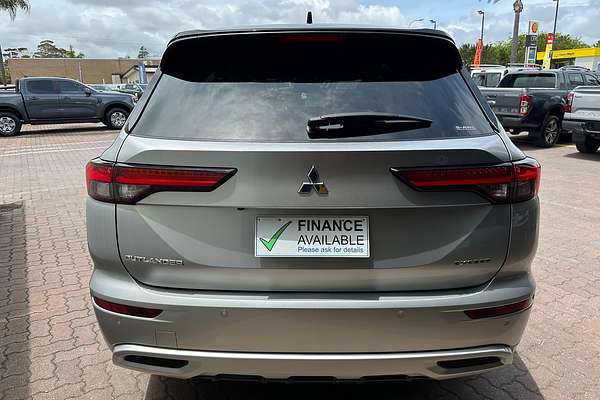 2023 Mitsubishi Outlander Exceed Tourer ZM