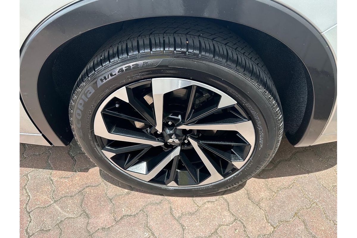 2023 Mitsubishi Outlander Exceed Tourer ZM