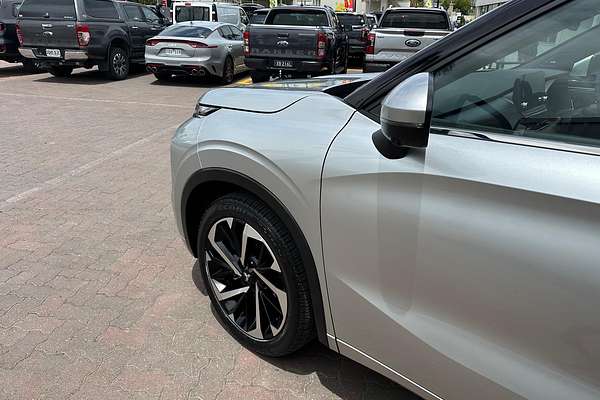 2023 Mitsubishi Outlander Exceed Tourer ZM