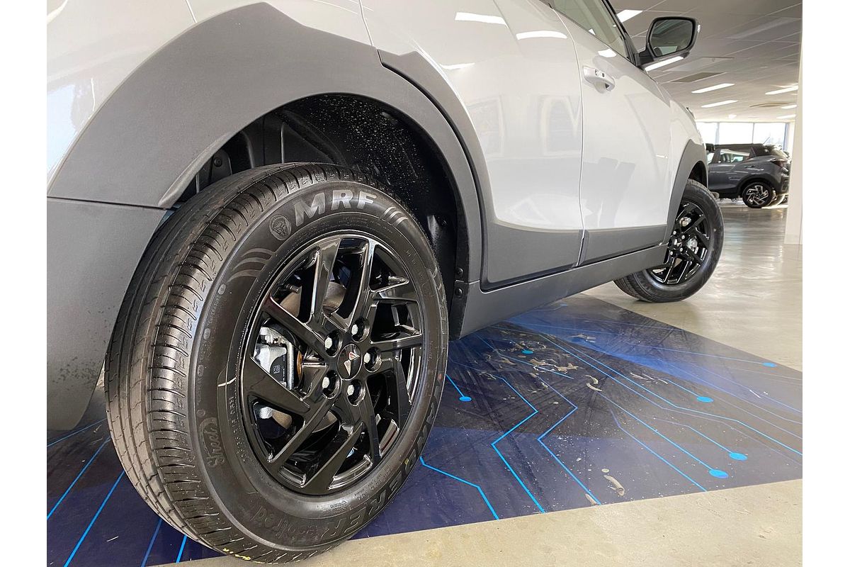 2025 Mahindra XUV3XO AX5L