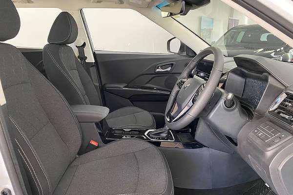 2025 Mahindra XUV3XO AX5L