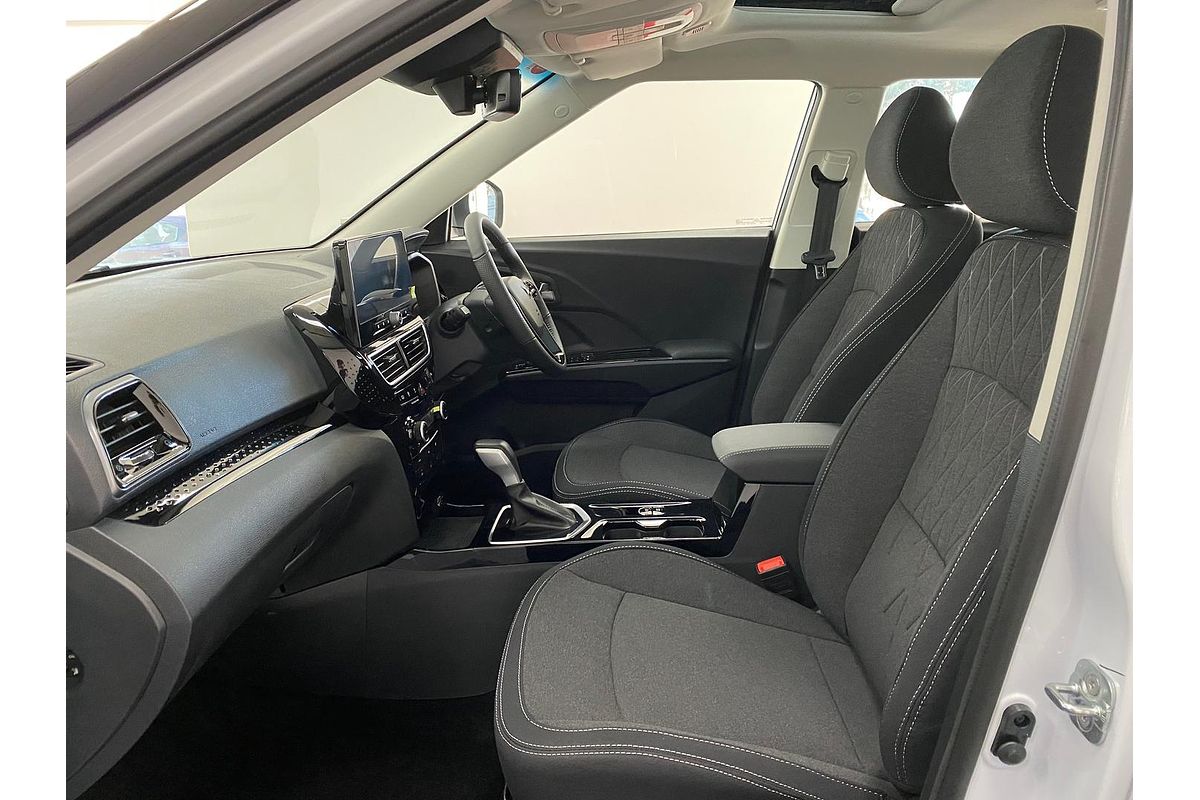 2025 Mahindra XUV3XO AX5L