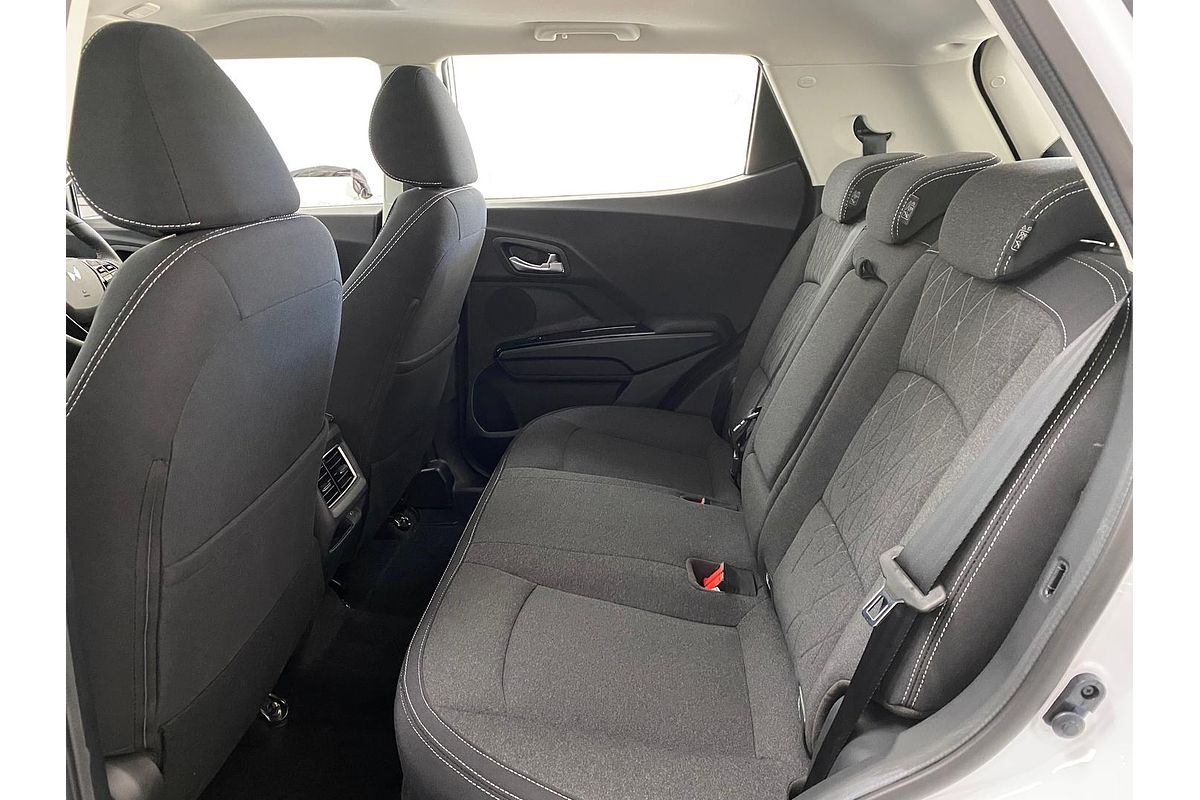 2025 Mahindra XUV3XO AX5L