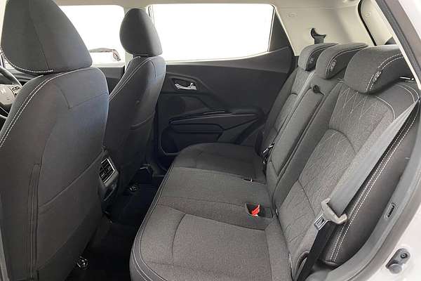 2025 Mahindra XUV3XO AX5L