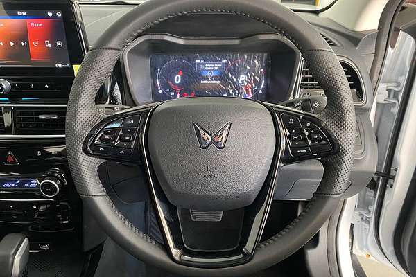 2025 Mahindra XUV3XO AX5L