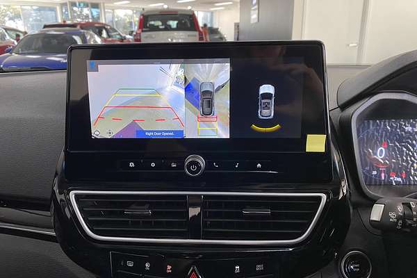 2025 Mahindra XUV3XO AX5L