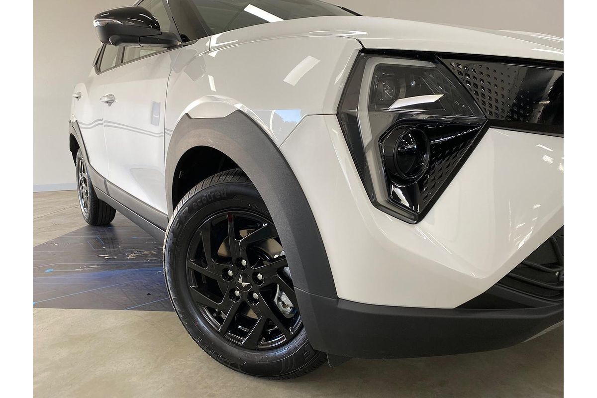 2025 Mahindra XUV3XO AX5L