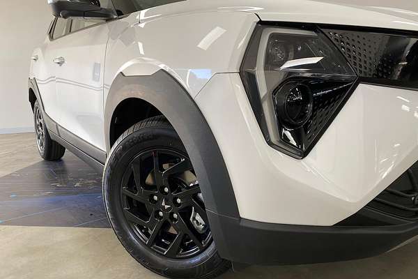 2025 Mahindra XUV3XO AX5L