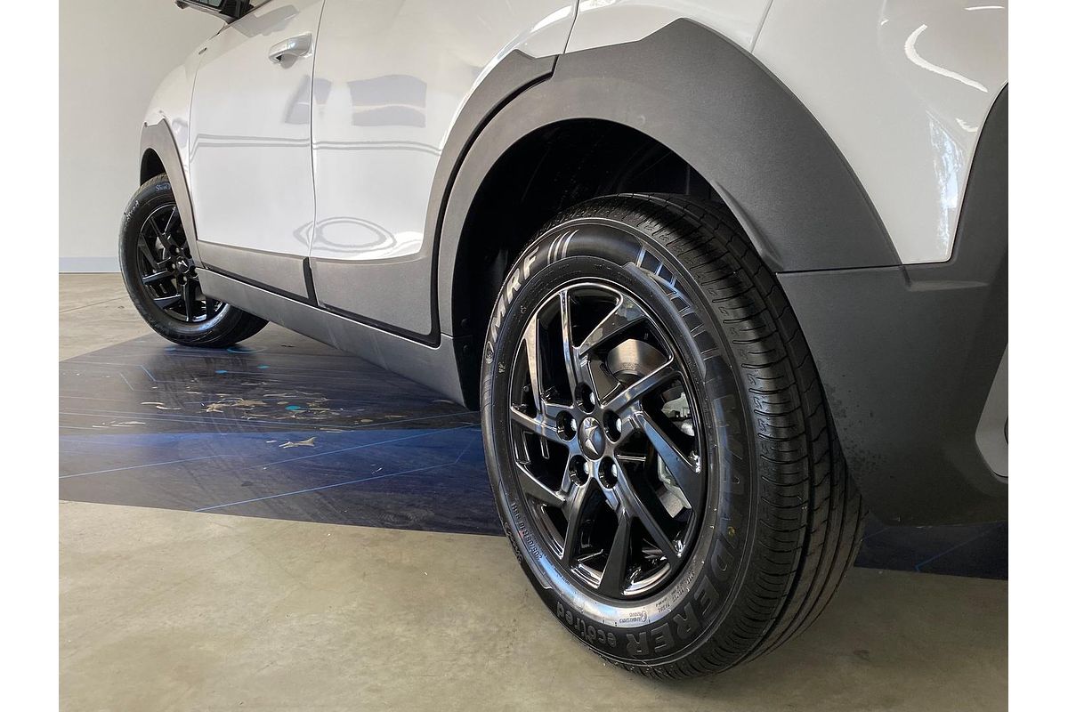 2025 Mahindra XUV3XO AX5L