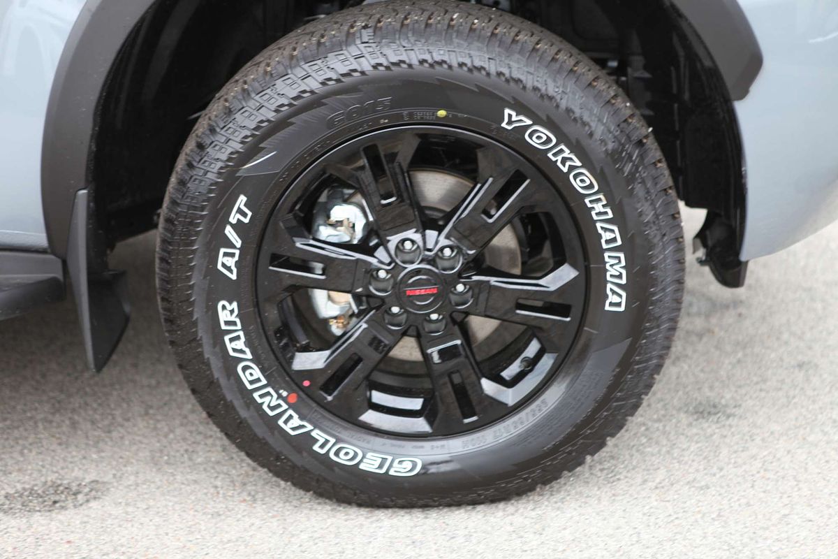 2025 Nissan Navara PRO-4X D23