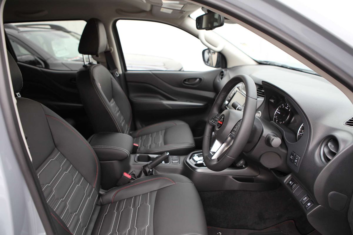 2025 Nissan Navara PRO-4X D23