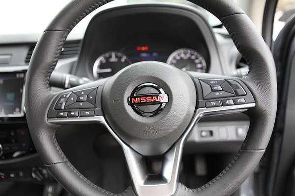 2025 Nissan Navara PRO-4X D23