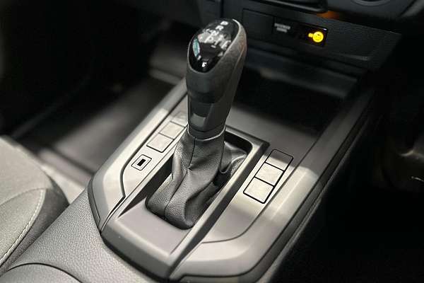 2025 Isuzu D-MAX SX High Ride Rear Wheel Drive