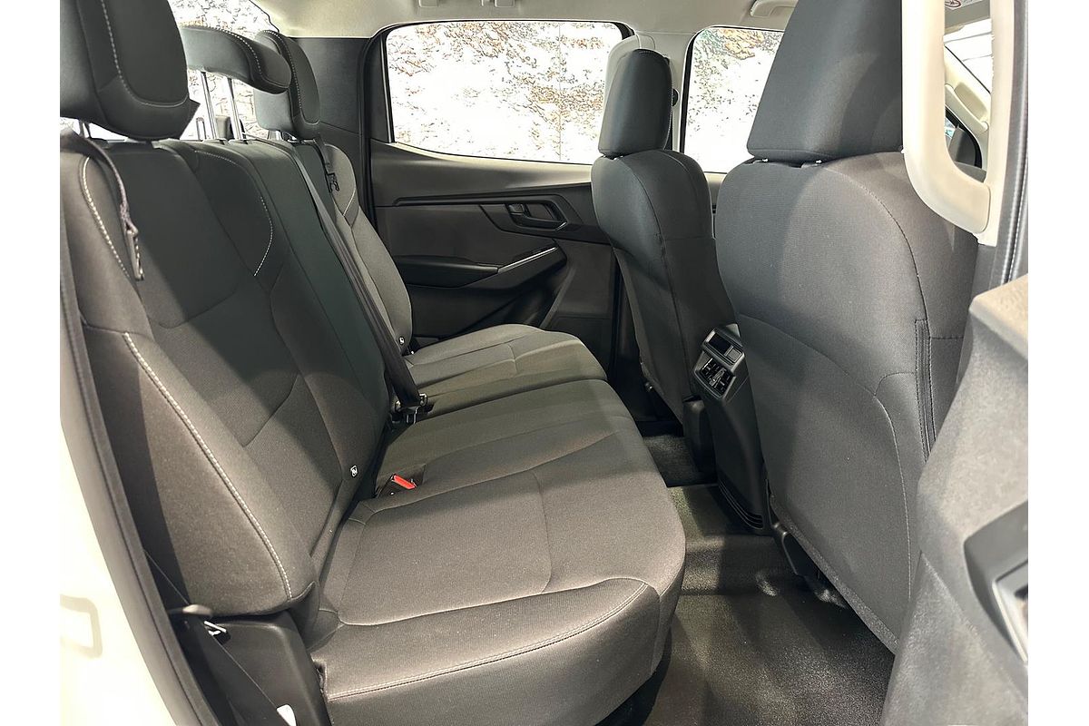 2025 Isuzu D-MAX SX High Ride Rear Wheel Drive