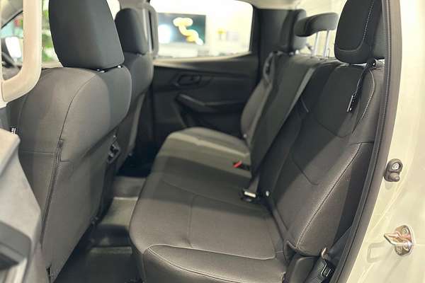 2025 Isuzu D-MAX SX High Ride Rear Wheel Drive