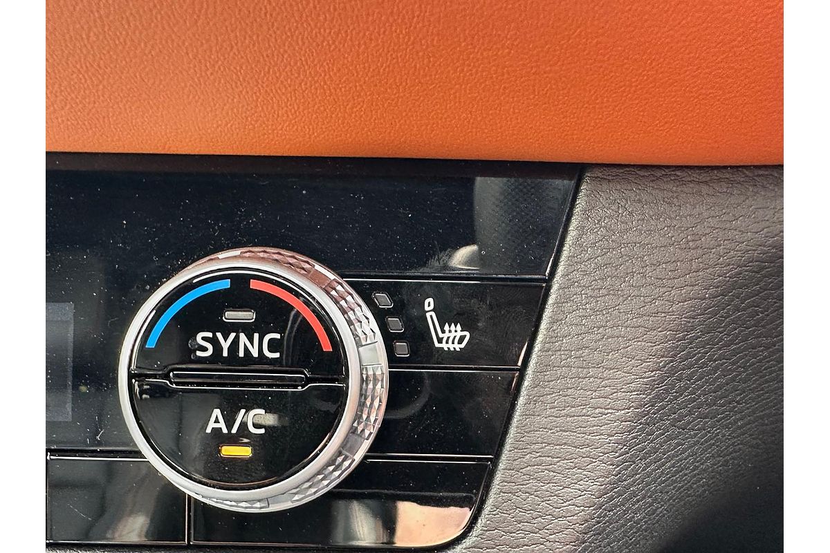 2023 Mitsubishi Outlander Exceed Tourer ZM