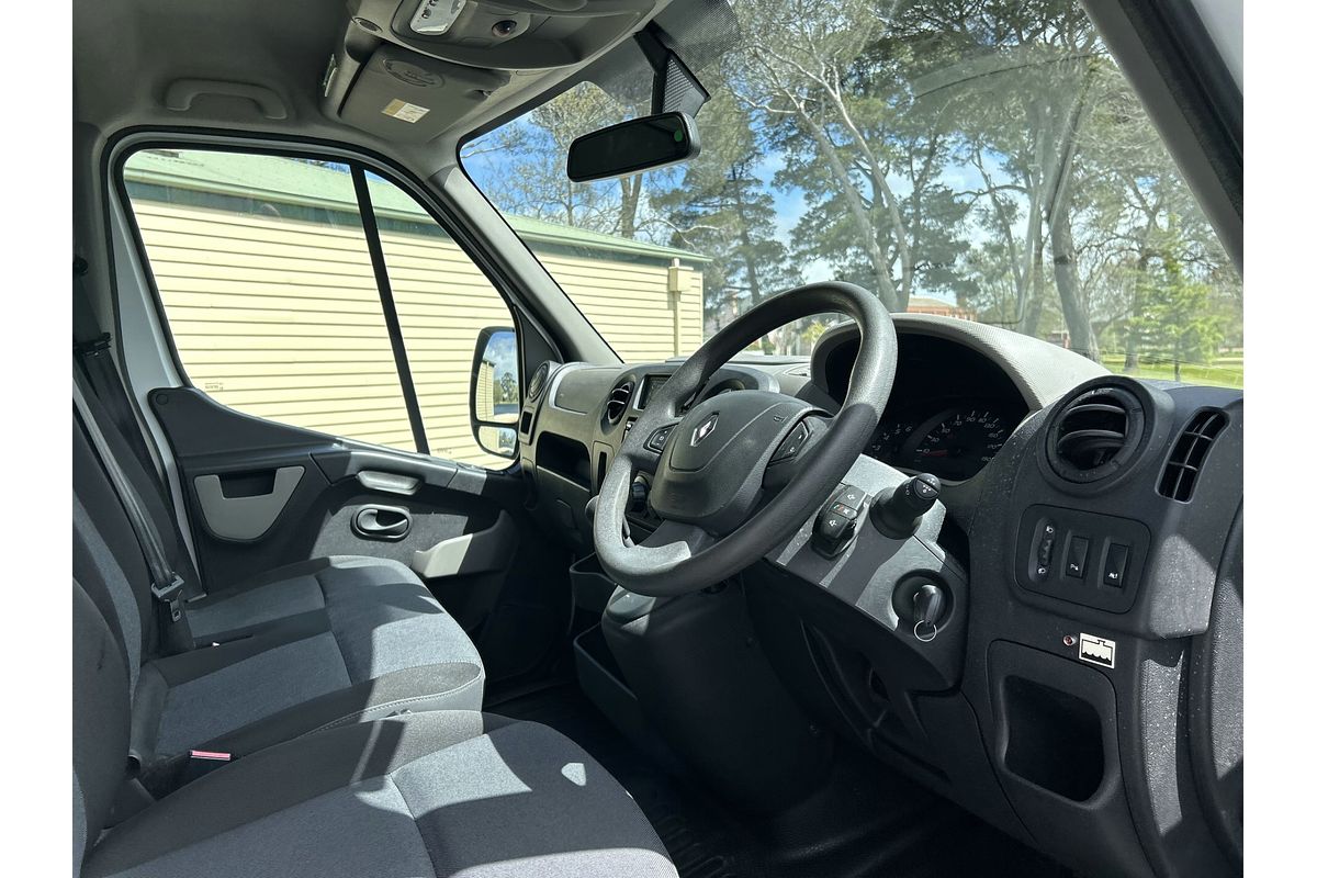2018 Renault Master X62 LWB Mid Roof