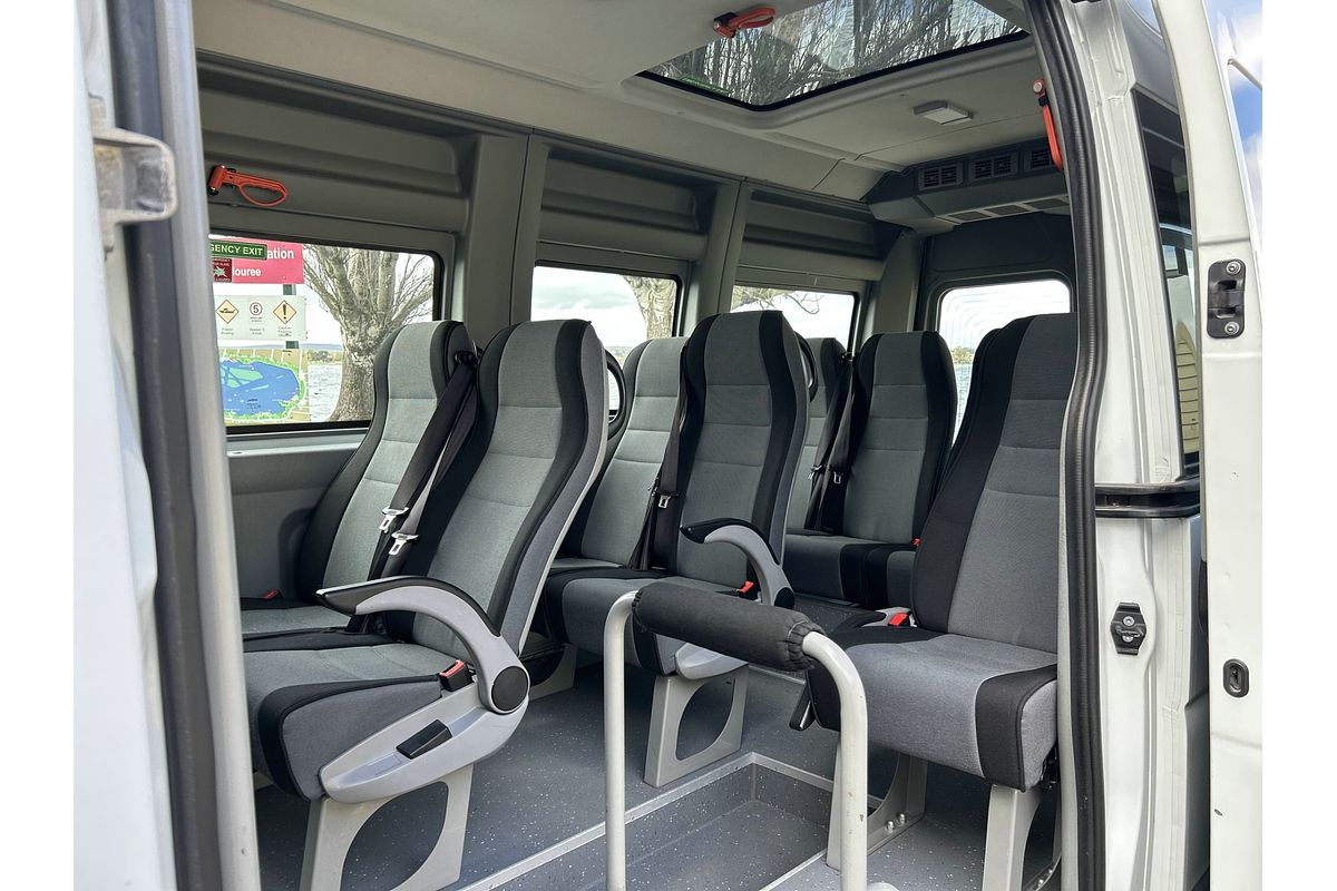 2018 Renault Master X62 LWB Mid Roof