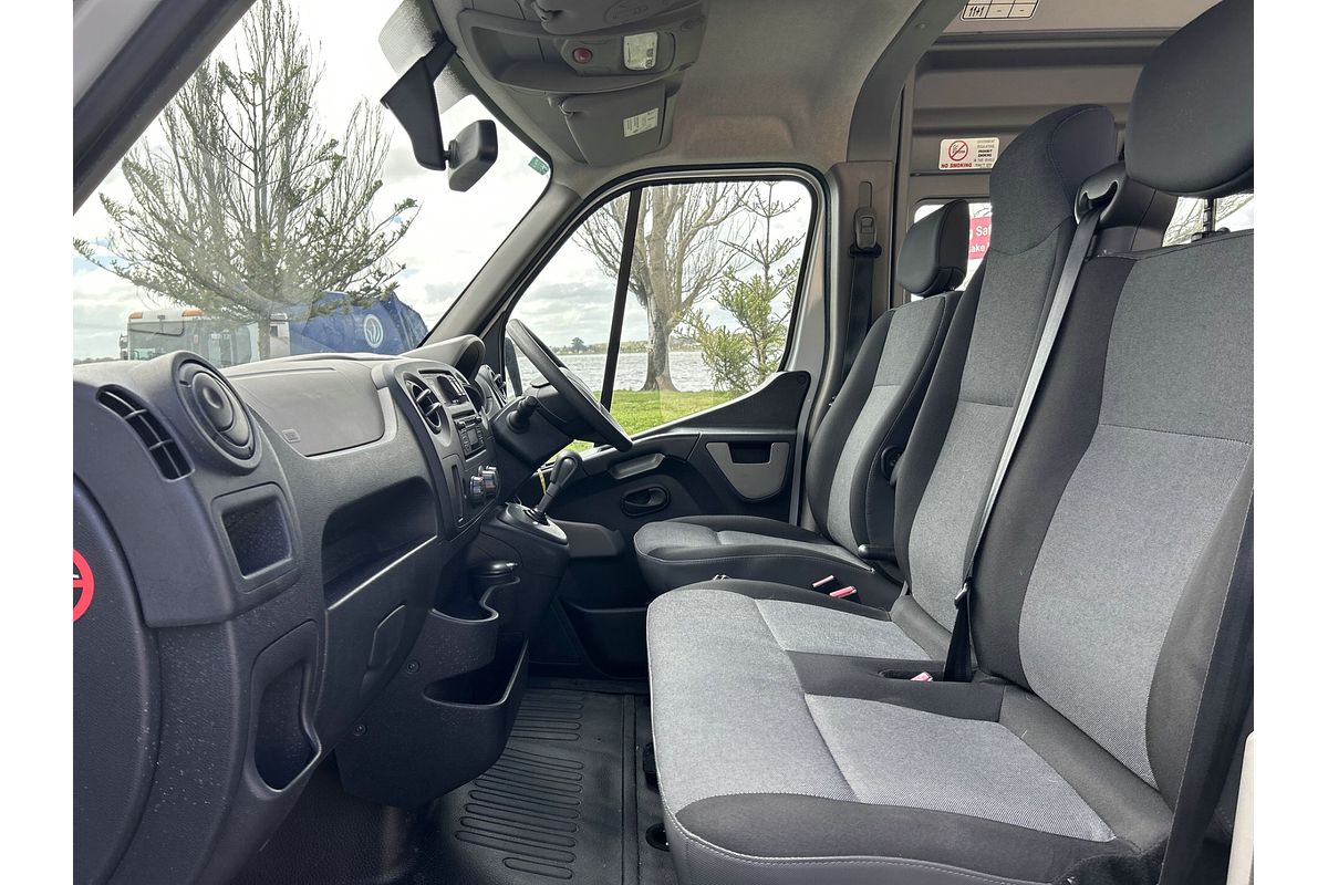 2018 Renault Master X62 LWB Mid Roof