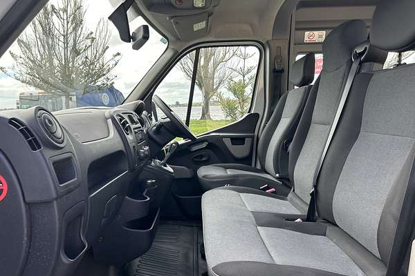 2018 Renault Master X62 LWB Mid Roof