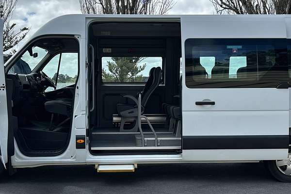 2018 Renault Master X62 LWB Mid Roof