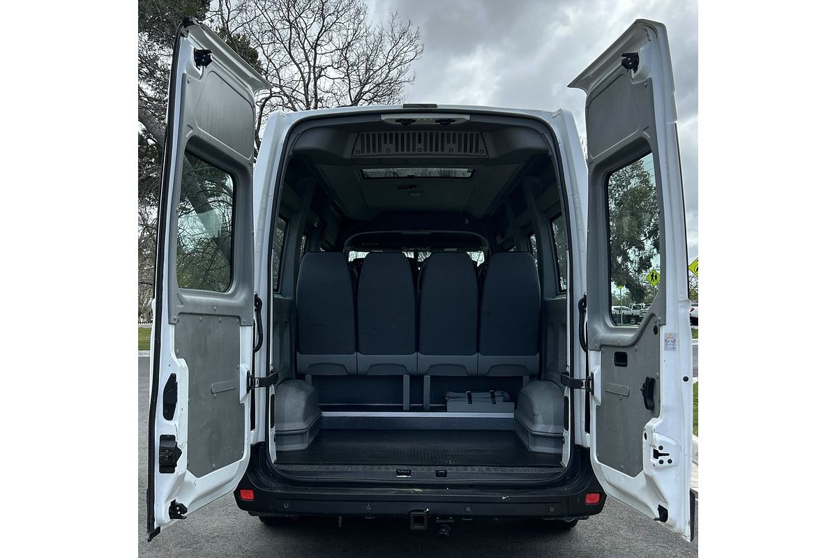 2018 Renault Master X62 LWB Mid Roof