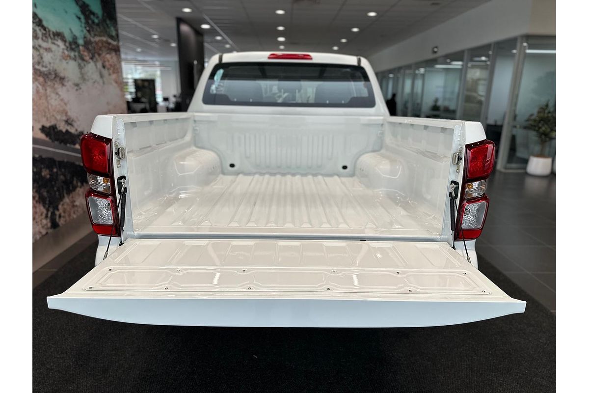 2025 Isuzu D-MAX SX High Ride Rear Wheel Drive