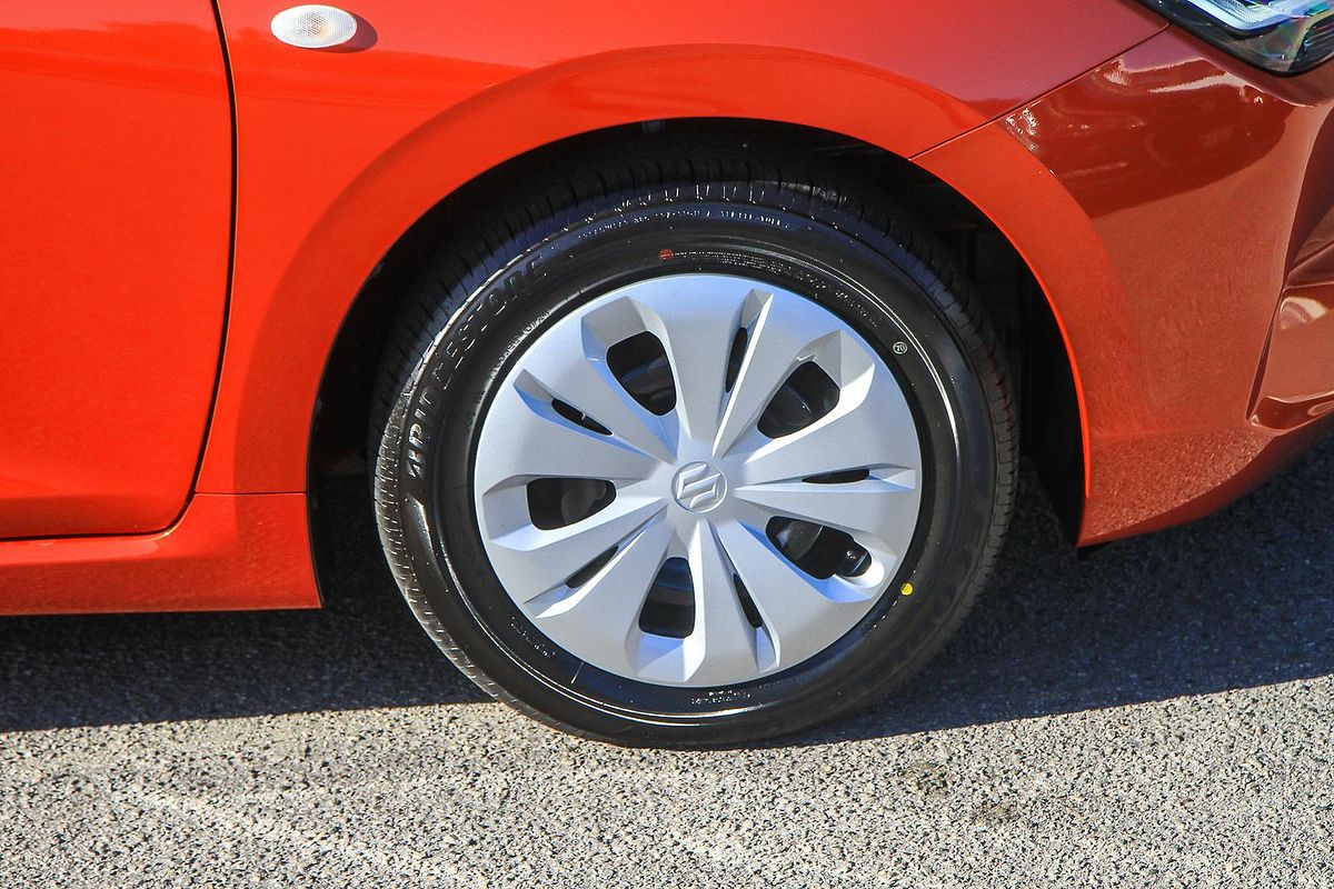 2025 Suzuki Swift Hybrid UZ