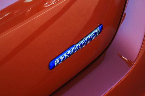 2025 Suzuki Swift Hybrid UZ