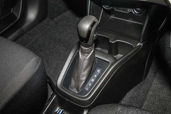 2025 Suzuki Swift Hybrid UZ