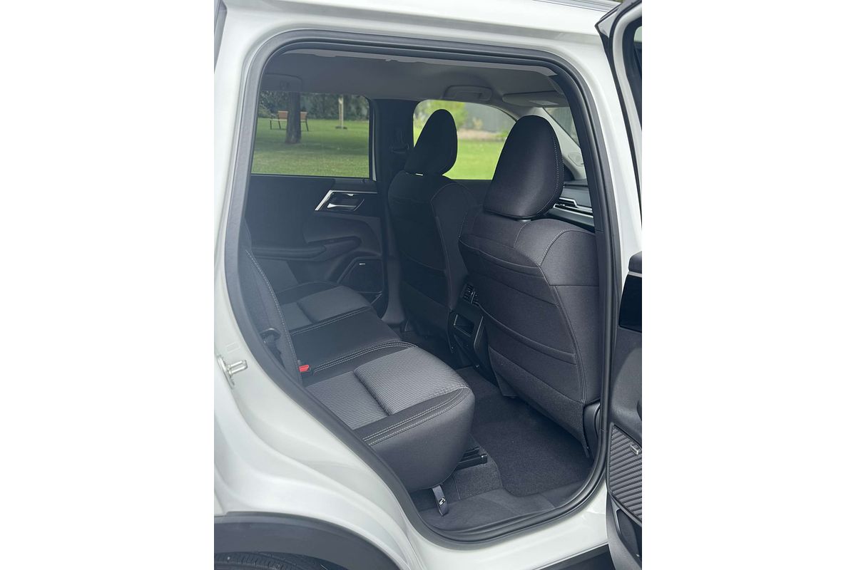 2025 Mitsubishi Outlander LS ZM