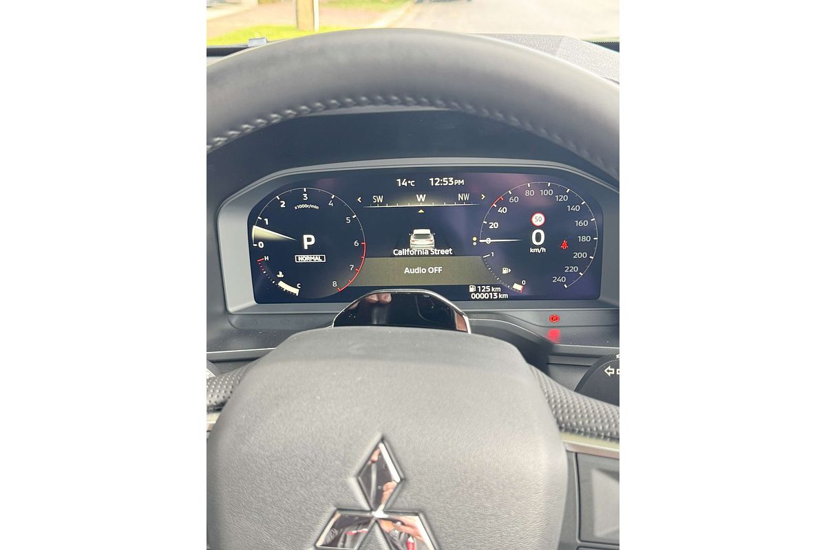 2025 Mitsubishi Outlander LS ZM