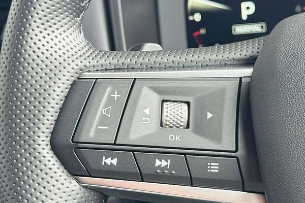 2025 Mitsubishi Outlander LS ZM