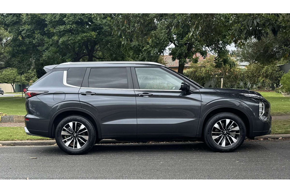 2025 Mitsubishi Outlander LS ZM