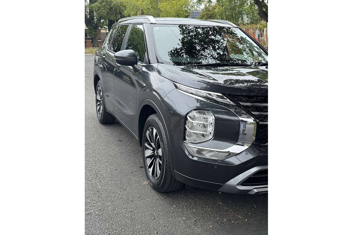 2025 Mitsubishi Outlander LS ZM