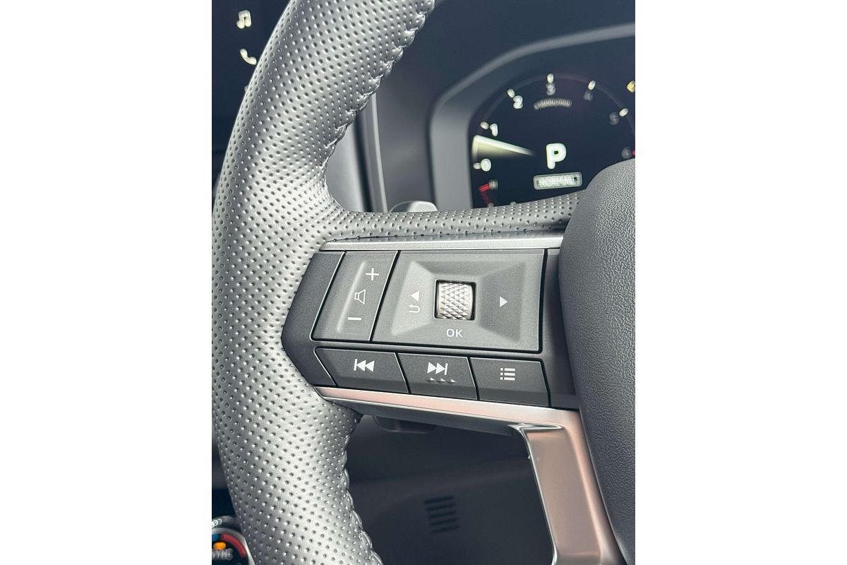 2025 Mitsubishi Outlander LS ZM