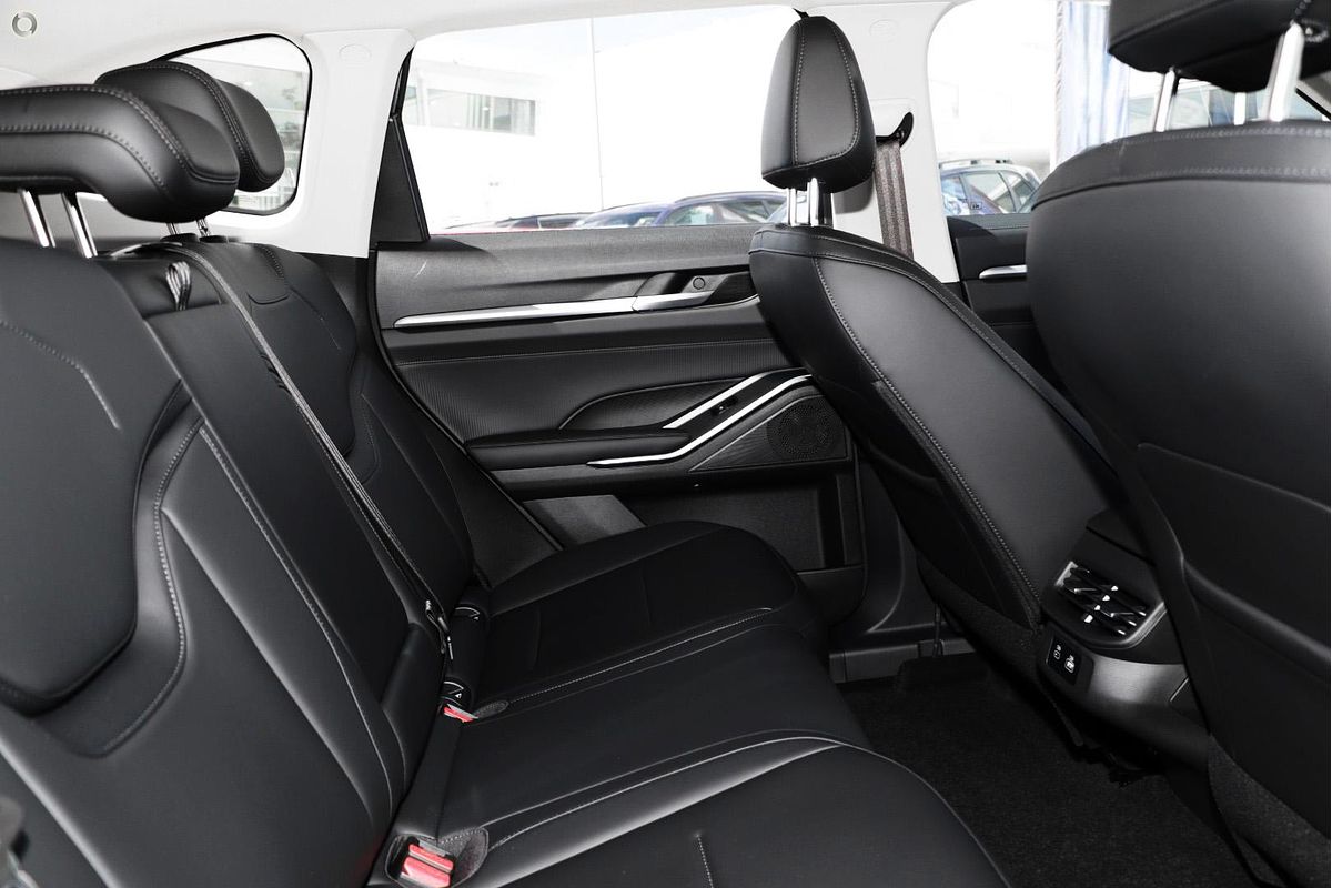 2025 GWM Haval H6 Lux PHEV B01