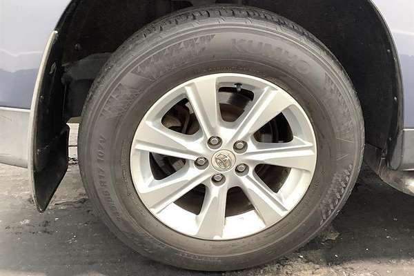 2011 Toyota Kluger KX-R GSU45R