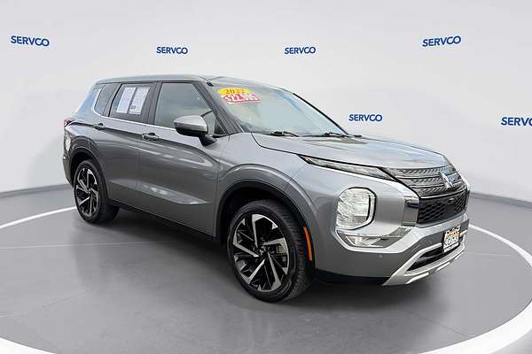 2022 Mitsubishi Outlander SE