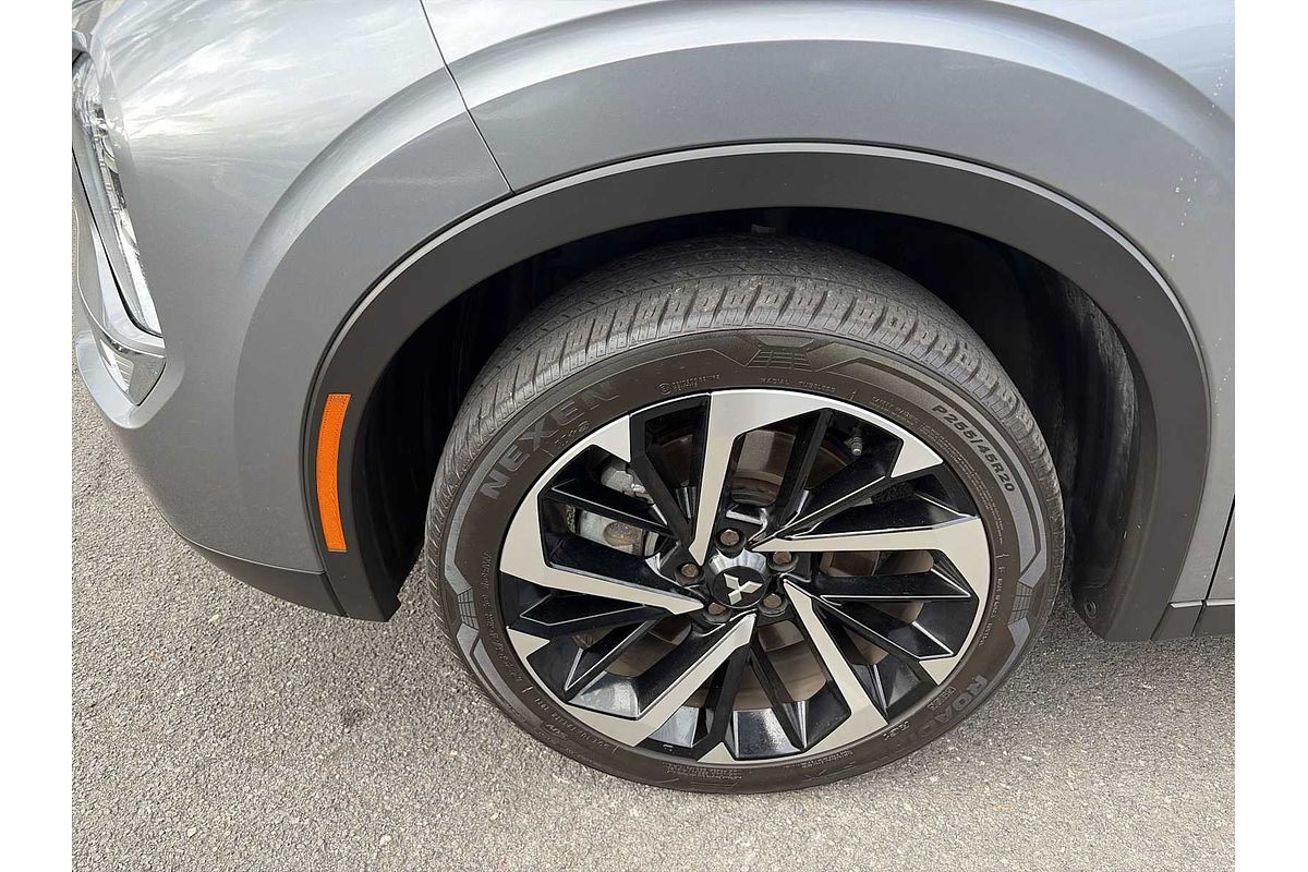 2022 Mitsubishi Outlander SE