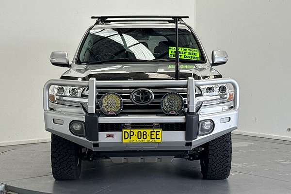 2017 Toyota Landcruiser Sahara VDJ200R