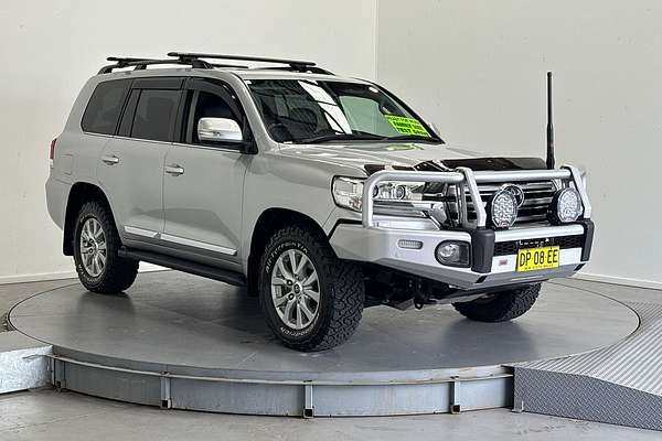 2017 Toyota Landcruiser Sahara VDJ200R