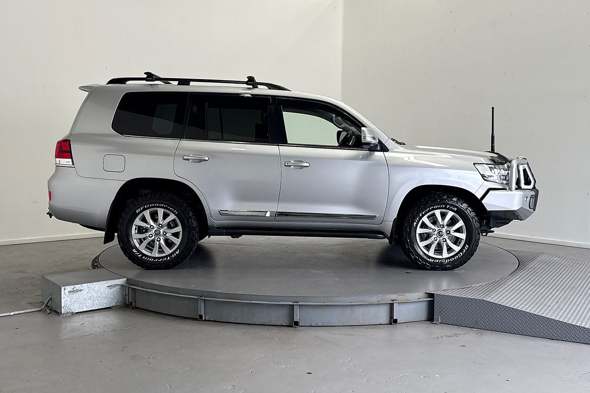 2017 Toyota Landcruiser Sahara VDJ200R