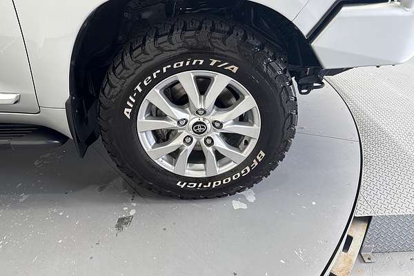 2017 Toyota Landcruiser Sahara VDJ200R