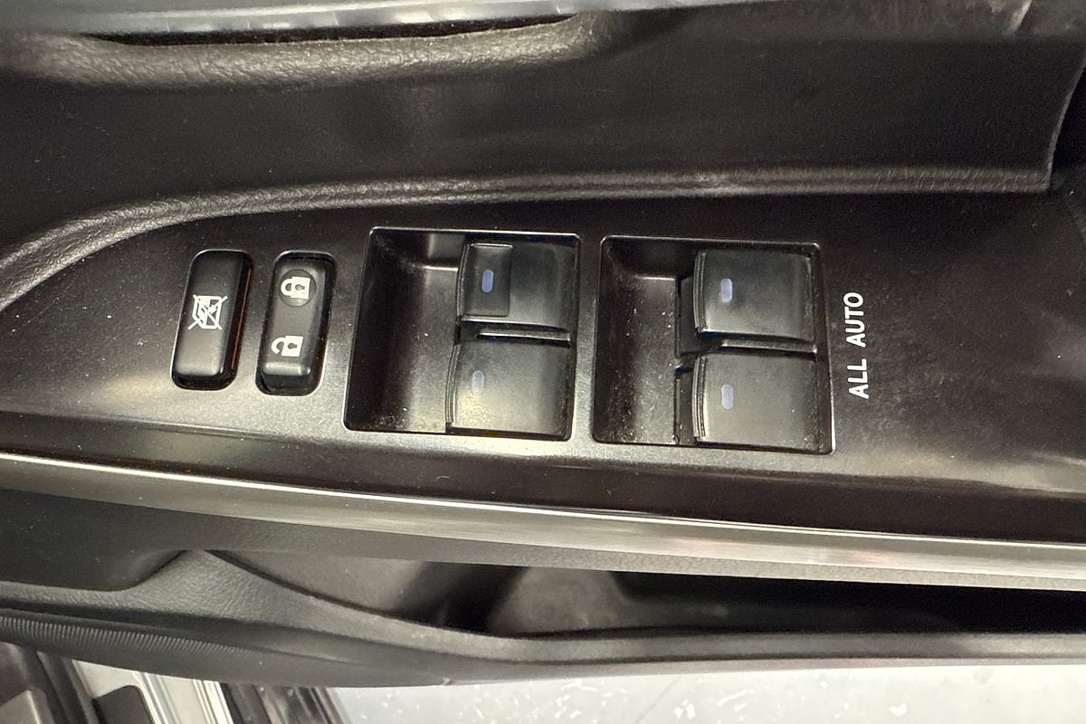 2017 Toyota Landcruiser Sahara VDJ200R