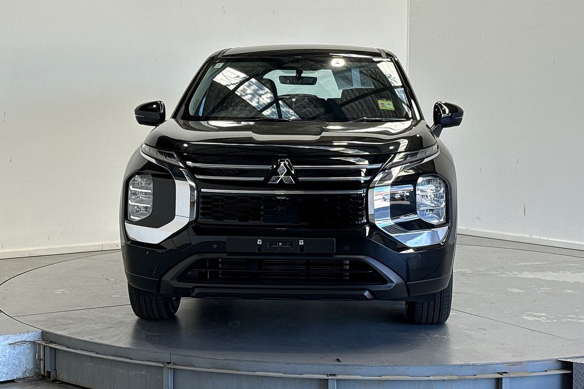 2025 Mitsubishi Outlander ES ZM